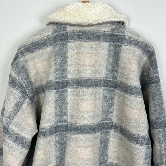 Lucky Brand Oversized Plaid Shirt Jacket. Faux Fur. Size L. - Picture 10 of 14